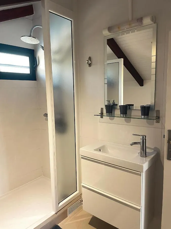 Villa Stone Pour 8 Personnes, Piscine Chauffee 5 Euros Par Jour, Acces Pmr, 5 Etoiles Sainte-Luce Martinica